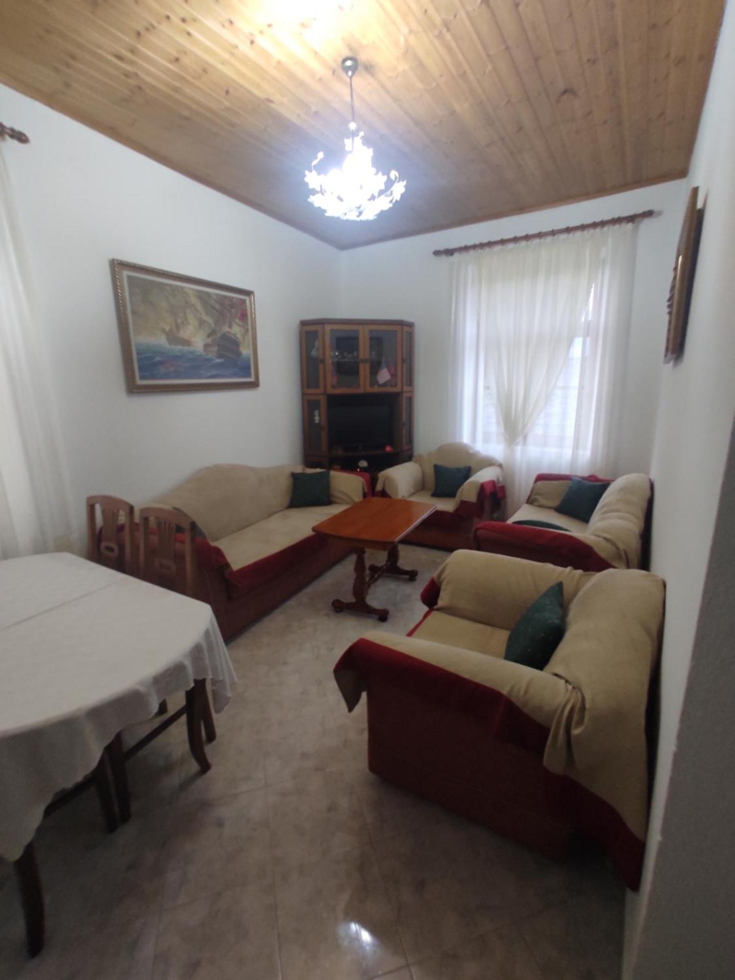 Xheison Apartment Gjirokaster Exterior photo