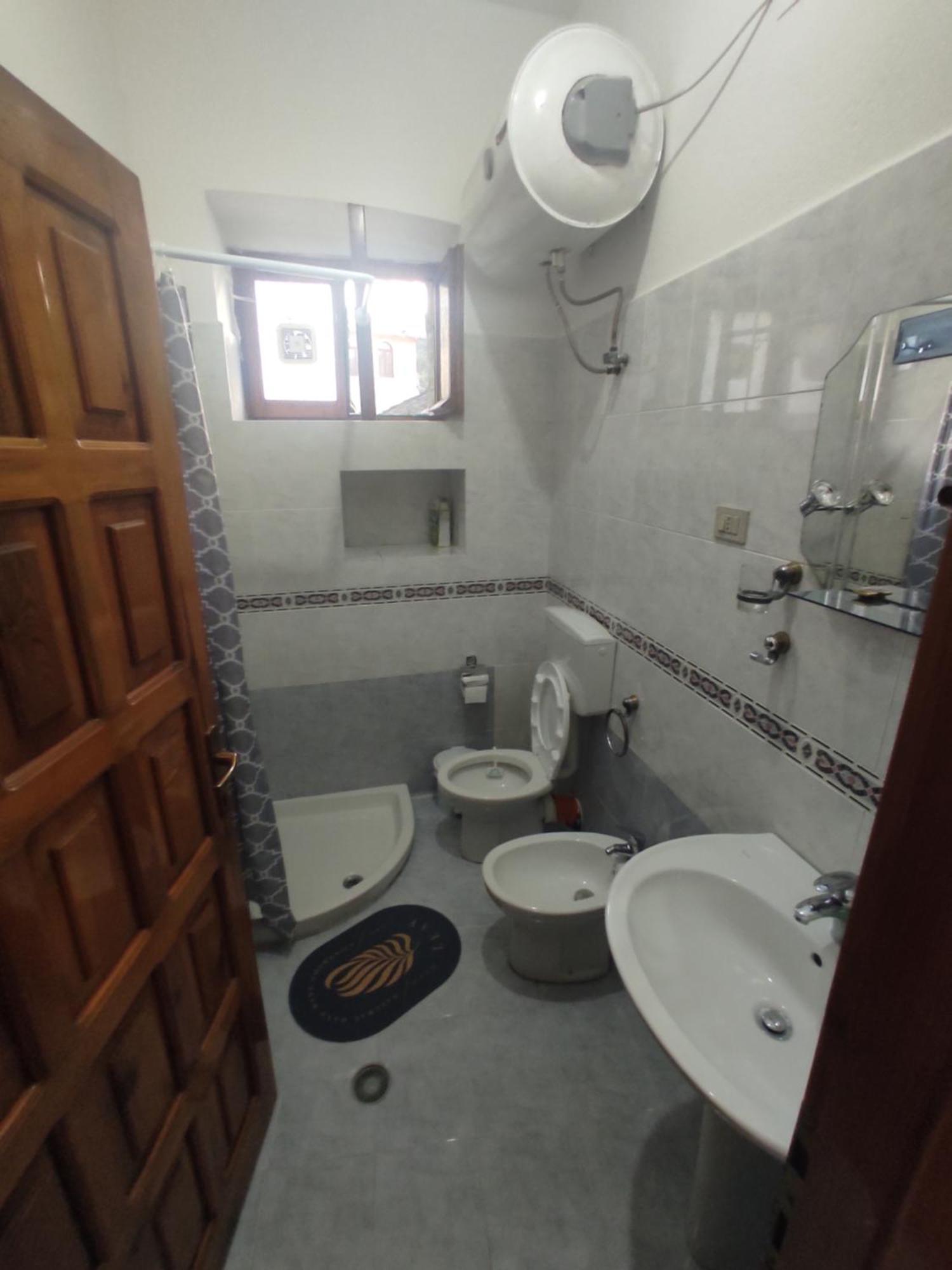 Xheison Apartment Gjirokaster Exterior photo